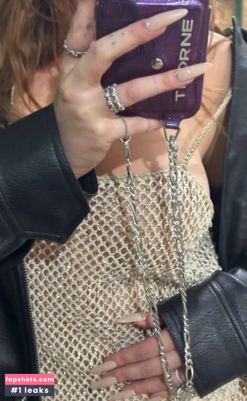 Bella Thorne gallery photo #1724