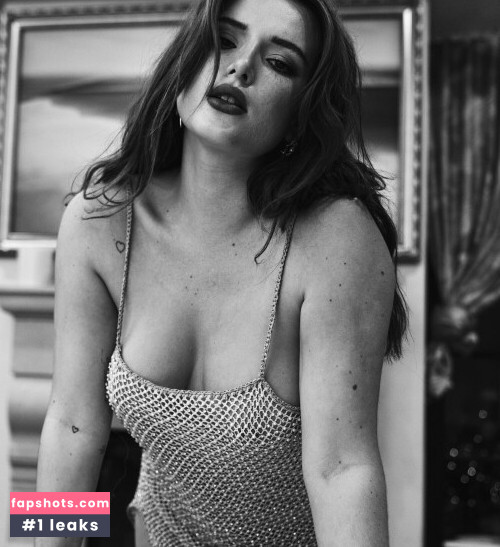 Bella Thorne gallery photo #1728