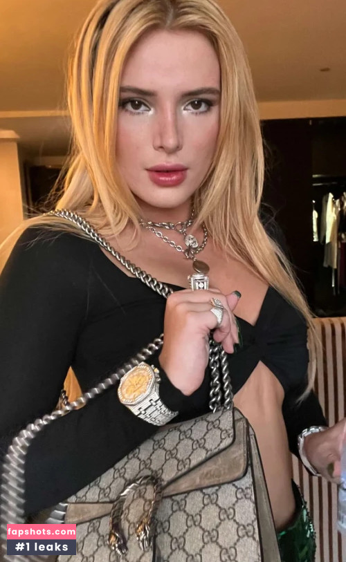 Bella Thorne gallery photo #1735