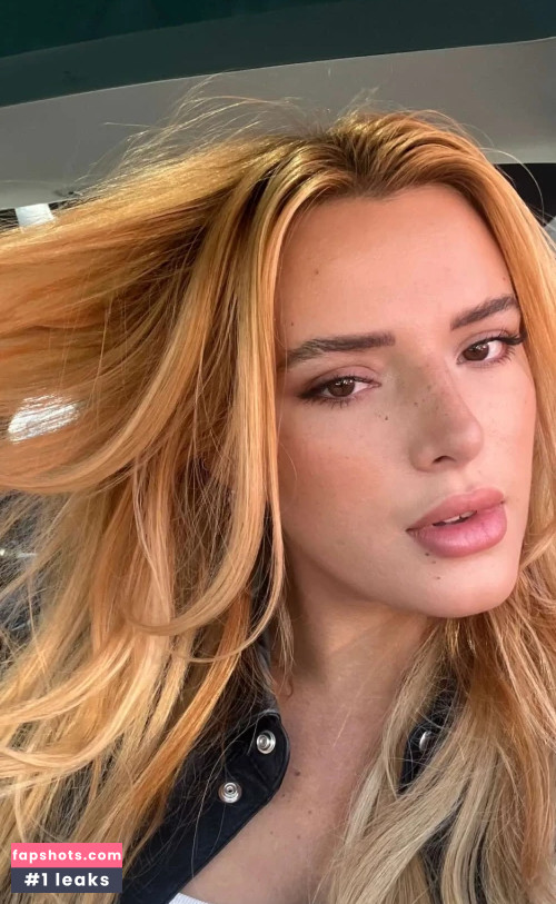 Bella Thorne gallery photo #1738