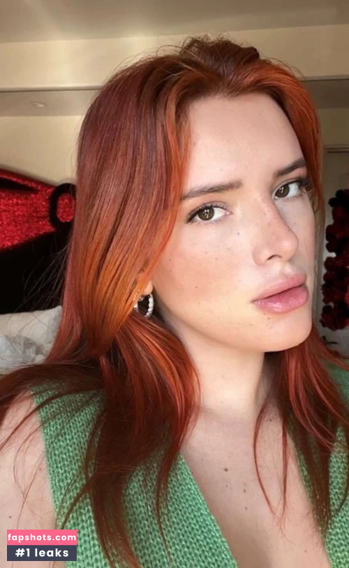 Bella Thorne gallery photo #1739