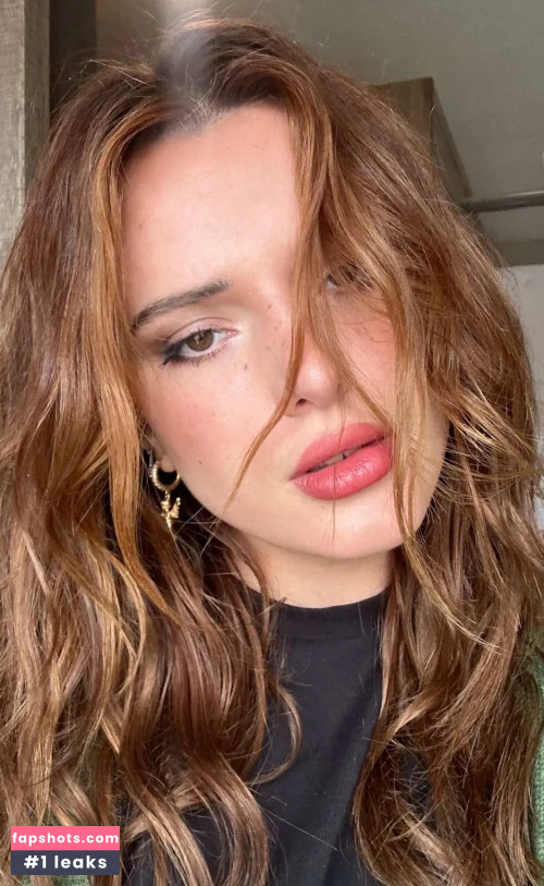 Bella Thorne gallery photo #1741