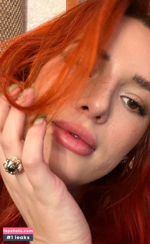 Bella Thorne gallery photo #1743