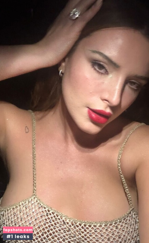 Bella Thorne gallery photo #1786