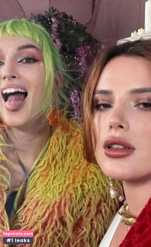 Bella Thorne gallery photo #1787