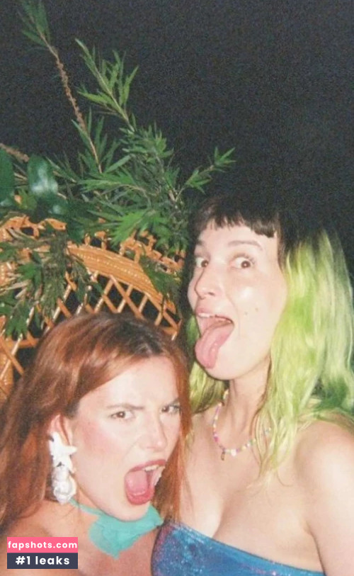 Bella Thorne gallery photo #1788