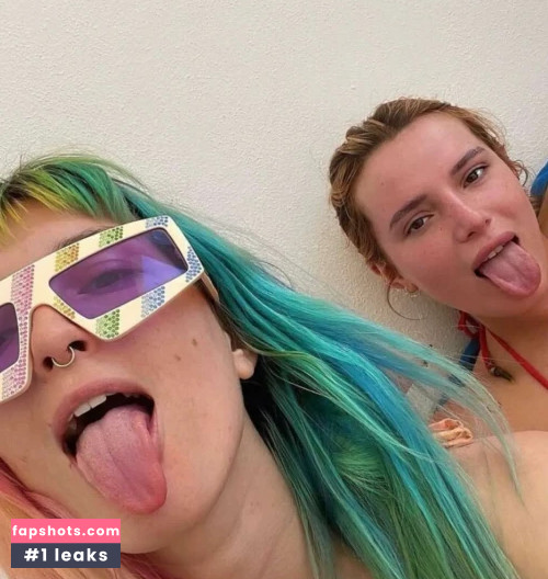 Bella Thorne gallery photo #1791