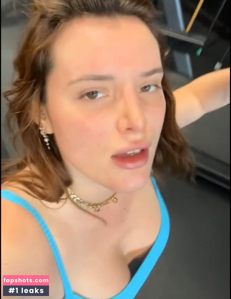 Bella Thorne gallery photo #1816