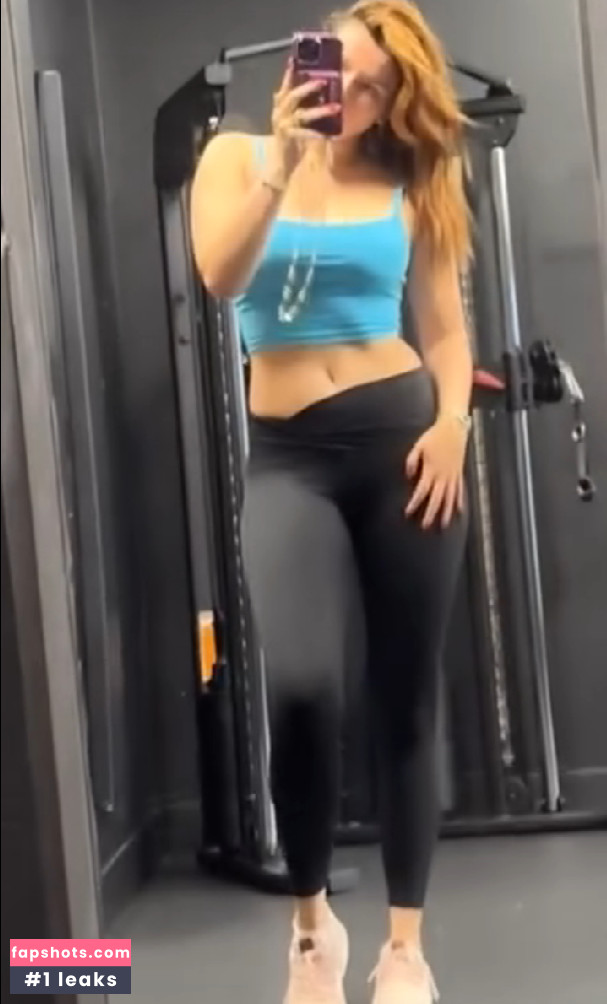 Bella Thorne gallery photo #1819