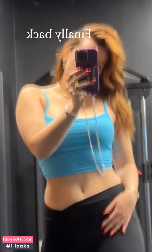 Bella Thorne gallery photo #1821