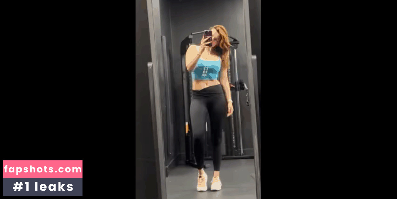 Bella Thorne gallery photo #1824