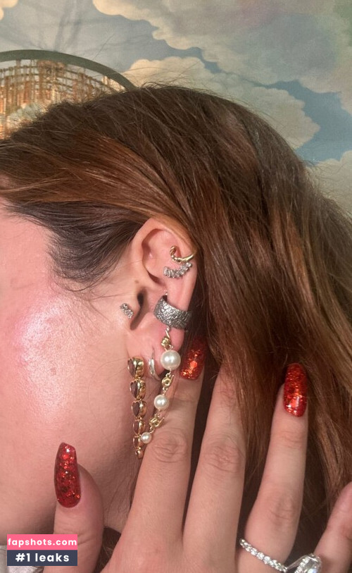 Bella Thorne gallery photo #1828