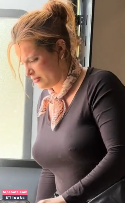 Bella Thorne gallery photo #1832