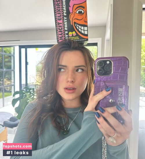 Bella Thorne gallery photo #1836