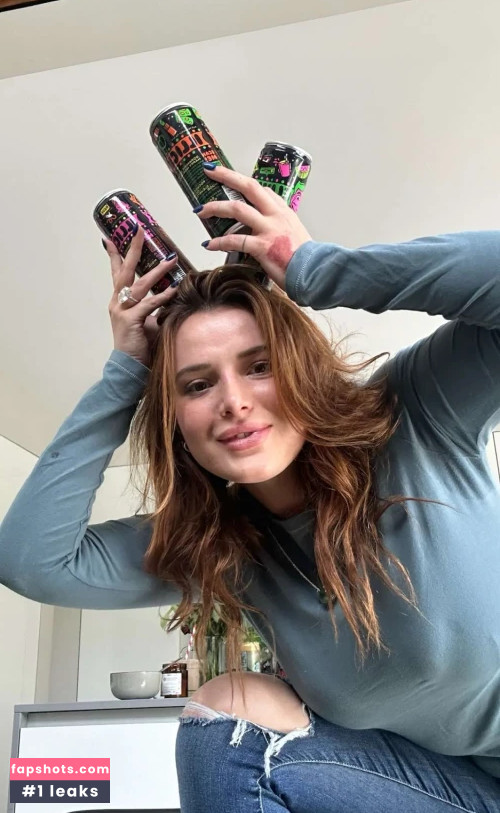 Bella Thorne gallery photo #1845