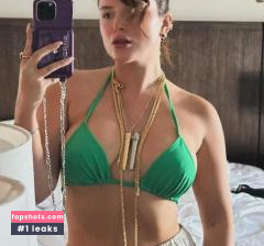 Bella Thorne gallery photo #1855