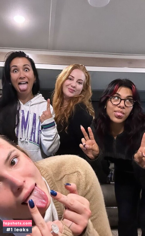 Bella Thorne gallery photo #1894