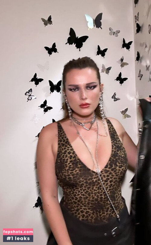 Bella Thorne gallery photo #1909