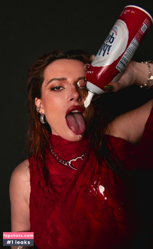 Bella Thorne gallery photo #1931