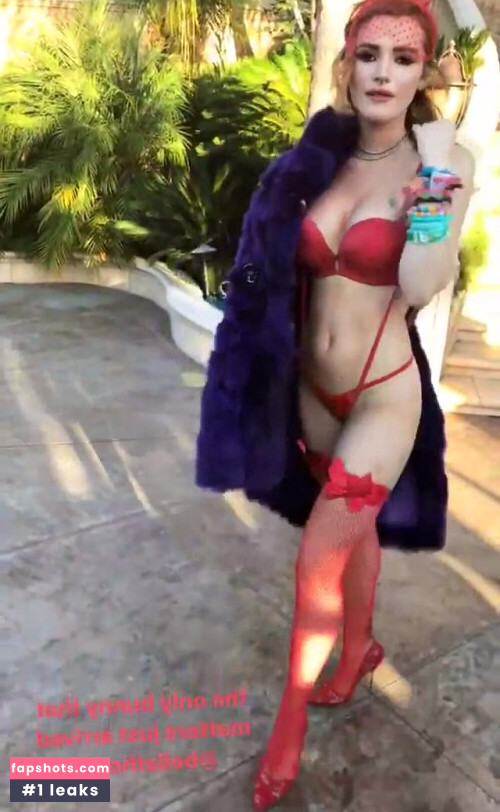 Bella Thorne gallery photo #2035