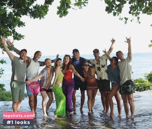 Bella Thorne gallery photo #2041