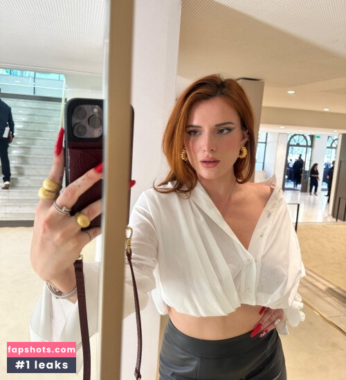 Bella Thorne gallery photo #2050