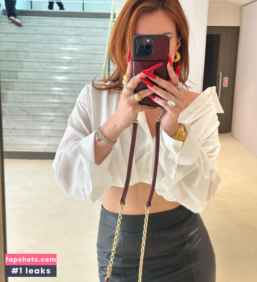 Bella Thorne gallery photo #2053