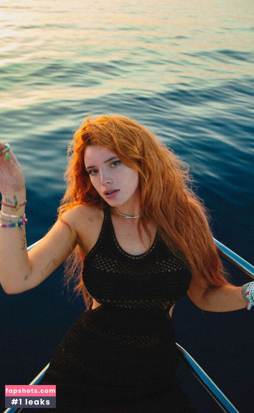 Bella Thorne gallery photo #2058