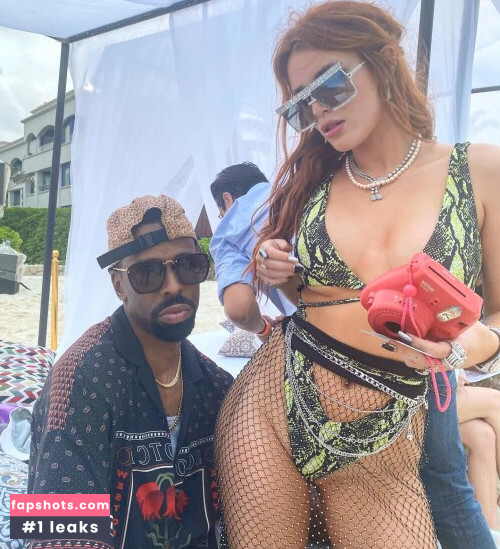 Bella Thorne gallery photo #2069