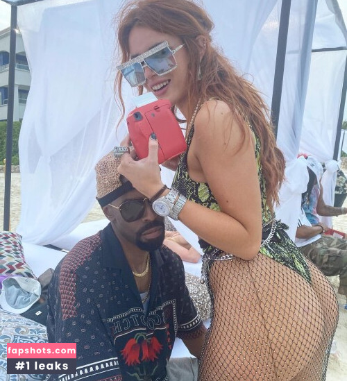 Bella Thorne gallery photo #2070