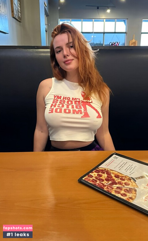 Bella Thorne gallery photo #2096