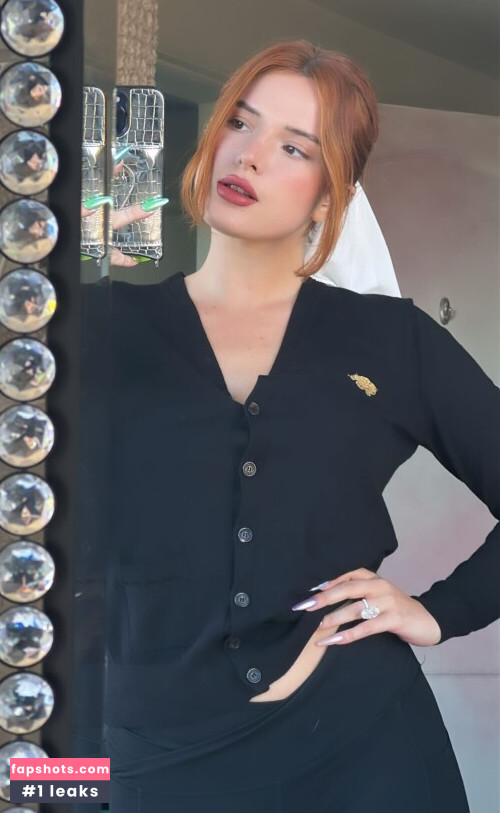 Bella Thorne gallery photo #2116