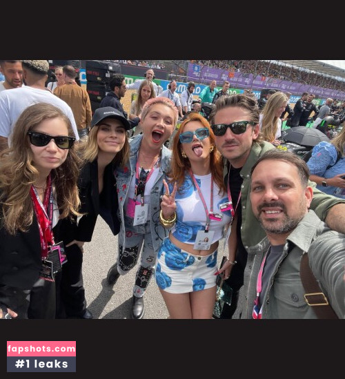 Bella Thorne gallery photo #2124