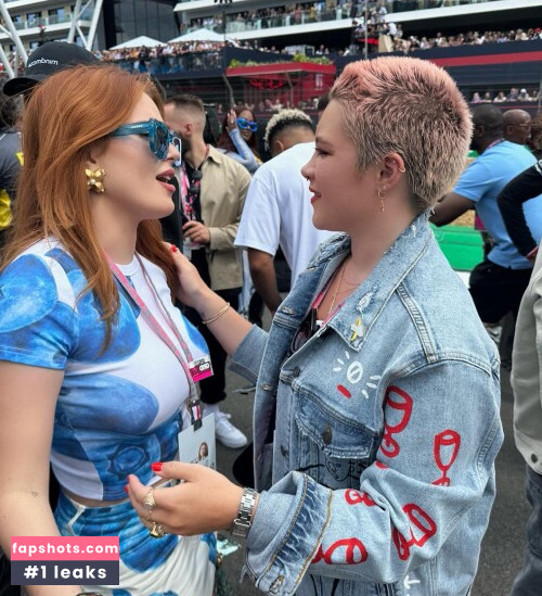 Bella Thorne gallery photo #2125