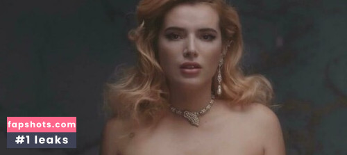 Bella Thorne gallery photo #2134