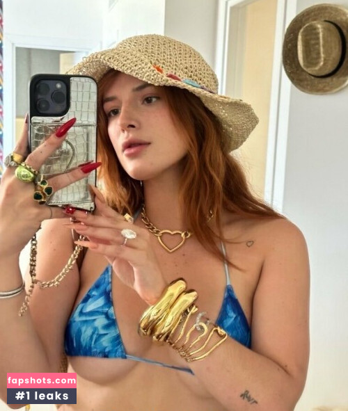 Bella Thorne gallery photo #2152
