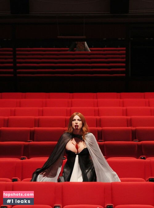 Bella Thorne gallery photo #2183