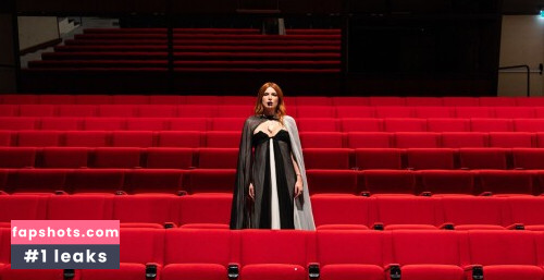 Bella Thorne gallery photo #2184