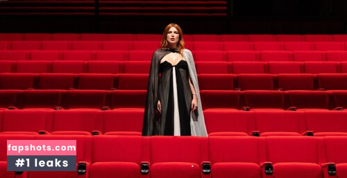 Bella Thorne gallery photo #2195