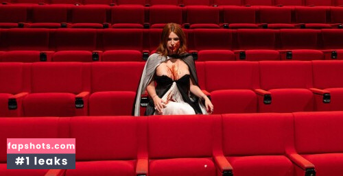 Bella Thorne gallery photo #2196