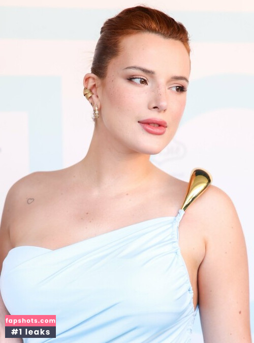 Bella Thorne gallery photo #2215