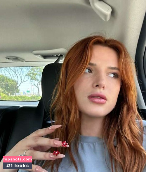 Bella Thorne gallery photo #2243