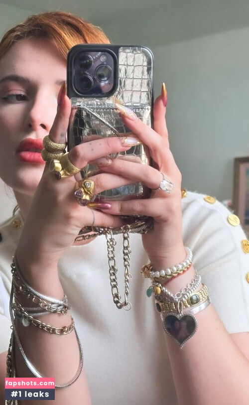 Bella Thorne gallery photo #2250