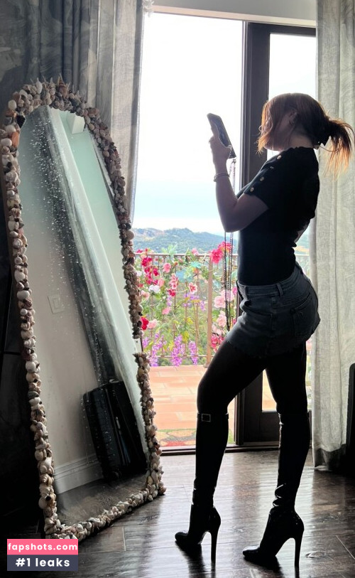 Bella Thorne gallery photo #2267