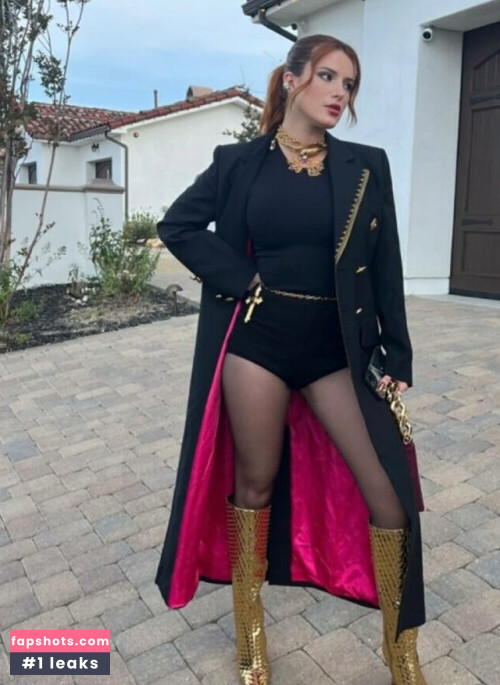 Bella Thorne gallery photo #2275