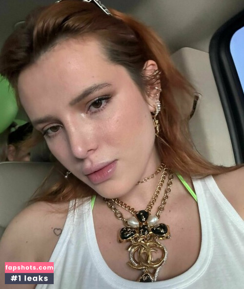 Bella Thorne gallery photo #2376
