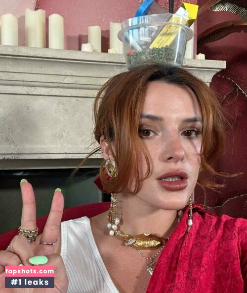 Bella Thorne gallery photo #2378