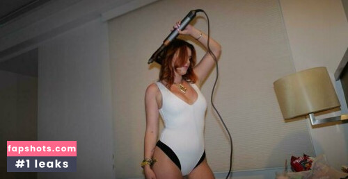 Bella Thorne gallery photo #2384