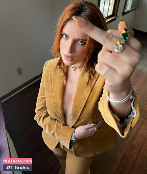 Bella Thorne gallery photo #2425