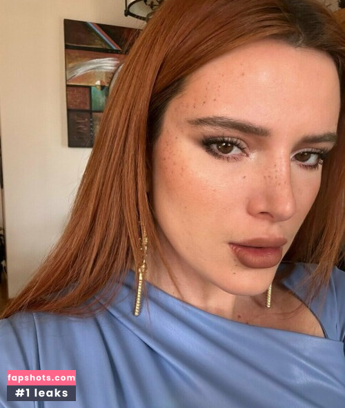 Bella Thorne gallery photo #2426